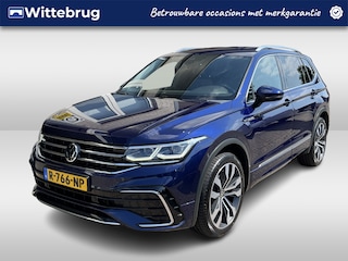 Volkswagen Tiguan 1.5 TSI R-Line 7p. / 7 PERSOONS/ AUTOMAAT/ 2X R-LINE/ DIGITAL DASH/ CRUISE/ NAVI/ APP-CONNECT/ PARK. SENSOREN + CAMERA/ CLIMA/ KEYLESS
