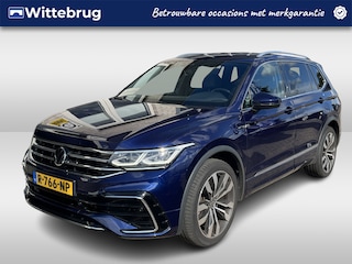 Volkswagen Tiguan 1.5 TSI R-Line 7p. / 7 PERSOONS/ AUTOMAAT/ 2X R-LINE/ DIGITAL DASH/ CRUISE/ NAVI/ APP-CONNECT/ PARK. SENSOREN + CAMERA/ CLIMA/ KEYLESS