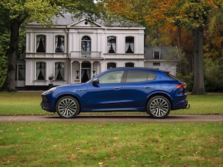 Maserati Grecale Modena 330pk | Pano-dak | Luchtvering | 21 inch | Stoelventilatie