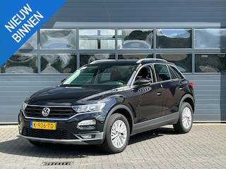 Volkswagen T-Roc 1.5 TSI STYLE BUSINESS I ADAPTIVE CRUISE CONTROL I ELEKTRONISCHE ACHTERKLEP I NAVIGATIESYSTEEM