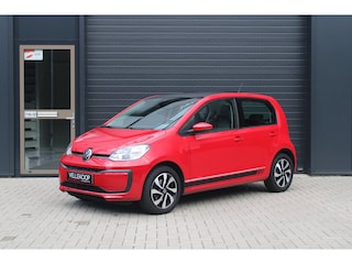 Volkswagen Up 1.0 | Airco | Cruise Control | Lane Assist | 5-deurs | Camera | DAB | Elektrische ramen | Bluetooth | Lichtmetaal