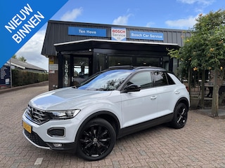Volkswagen T-Roc 1.5 TSI DSG Sport|BlackStyle|Pano|White-Silver Met