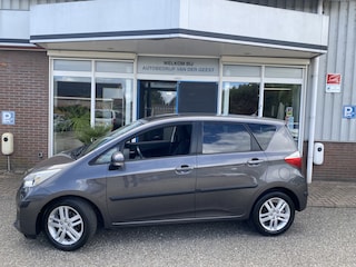 Toyota Verso-S 1.3 VVT-i Dynamic