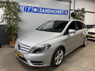 Mercedes-Benz B-klasse 180 Ambition // 17 Inch // Carplay // Cruise