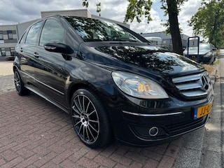 Mercedes-Benz B-klasse 200 Airco/ECC,Cruisecontrol,Leder,Navigatie