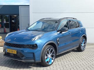 Lynk & Co 01 1.5 261pk Plug-in-Hybride Automaat | Climate Control | Navigatie | Panorama/open dak | Stoelverwarming