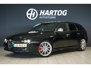 Alfa Romeo 159 Sportwagon 3.2 JTS Q4 TI V6 260PK *HANDGESCHAKELD* + AFN. TREKHAAK