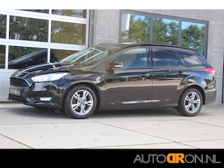 Ford Focus Wagon 1.0 126 Pk Titanium Edition Stuurverwarming Navigatie Trekhaak