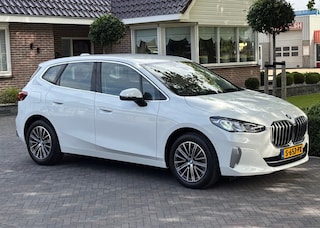 BMW 2-serie Tourer 220i 170pk Luxury Line  Harman Kardon  Leder  Automaat