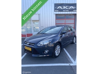 Ford Focus Wagon 1.0 EcoBoost Titanium |1e Eigenaar | Distributie Riem Vervangen| Dealeronderhouden | NIEUW APK |Park Assist |