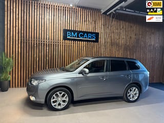 Mitsubishi Outlander 2.0 PHEV Instyle Schuifdak,Trekhaak, 2e eigenaar