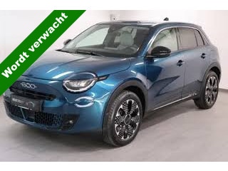 Fiat 600 e La Prima 54 kWh Leder-Clima-Cruise-Navi-Camera.