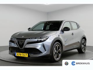 Alfa Romeo Junior Elettrica 54 kWh | SOH 95% | Apple Carplay & Android Auto | Parkeesensoren | Keyless | Climate Controle | Adaptive Cruise Controle |