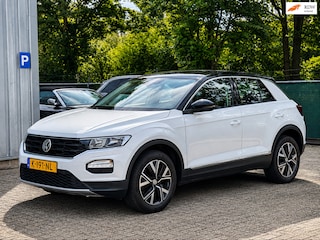 Volkswagen T-Roc 1.0 TSI Style / Zwart dak / CarPlay / Camera / PDC V+A