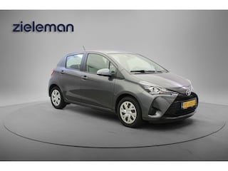 Toyota Yaris 1.5 VVT-i Aspiration Automaat - Navi, Camera, Clima, Trekhaak
