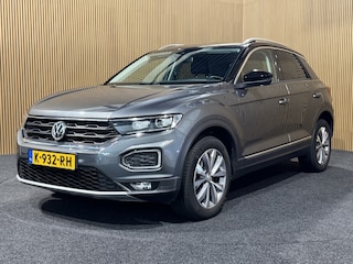 Volkswagen T-Roc 1.5 TSI Sport | Trekhaak | Camera | CarPlay | Stoelverwarming |