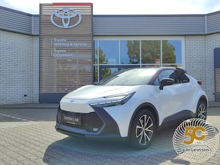 Toyota C-HR 2.0 PLUG-IN HYBRID 220 FIRST EDITION STOEL/STUURVERW BLIND-SPOT PARK-SENSOREN NAVI APPLE/ANDROID EL-ACHTERKLEP 18" LM-VELGEN