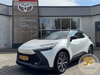 Toyota C-HR 2.0 PLUG-IN HYBRID 220 FIRST EDITION STOEL/STUURVERW BLIND-SPOT PARK-SENSOREN NAVI APPLE/ANDROID EL-ACHTERKLEP 18" LM-VELGEN
