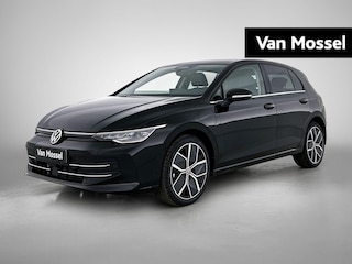 Volkswagen Golf 1.5 eHybrid Style Edition 204 PK Plug-in Hybrid | Trekhaak | Panoramadak | Apple Carplay draadloos | Keyless access | Dodehoeksensoren | Ruiten getint | Adaptive cruise control | LED koplampen | Camera | Parkeersensoren | Andorid Auto draadloos |