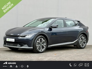 Kia EV6 Edition 77.4 kWh / SOH 100% / Fabrieksgarantie t/m 05-2032 / 1.600 kg trekgewicht / Android Auto & Apple Carplay / Navigatie / Cruise Control Adaptief / Climate Control / DAB / Draadloze Telefoonlader / Camera / Parkeer assistent / 19" Lichtmetalen Wielen / Keyless entry & start /