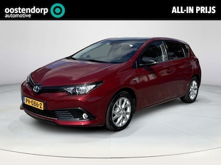 Toyota Auris 1.8 Hybrid Black Edition **KEYLESS/ TREKHAAK/ CRUISE CONTROL**