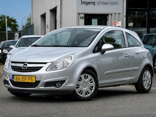 Opel Corsa 1.4-16V Enjoy APK Nieuw | Airco