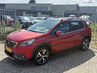 Peugeot 2008 1.2 PureTech Allure 82PK 5DEURS! KMST NAP! Navi l PANO l Cruise l AIRCO ECC l PDC 2e eigenaar l DEALER OH l TOPSTAAT!