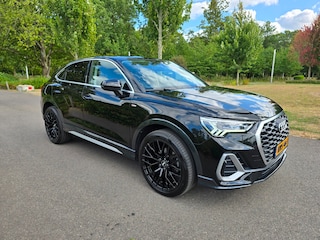 Audi Q3 35 TFSI S Edition Competition
