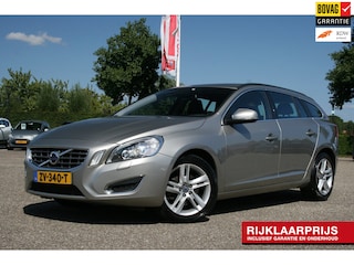 Volvo V60 1.6 T3 Momentum / afn. trekhaak / cruise / pdc / stoelv.