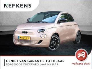 Fiat 500 La Prima 42 kWh | Panoramadak | Lederen bekleding | AppleCarPlay/Android | Navigatie | Camera | Parkeersensoren