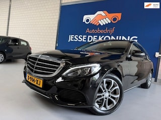Mercedes-Benz C-klasse Estate 180 Prestige automaat / bj.2015/ navigatie/scherm/trekhaak/half leder/NAP met 210652 km./ APK 03/27.