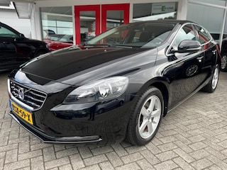 Volvo V40 1.6 T2 120 PK Momentum Half lederen bekleding Navi PDC Onderhoudshistory