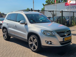 Volkswagen Tiguan 2.0 TSI Comfort&Design 4Motion Automaat dealer onderhouden achteruit camera airco navigatie cruis control