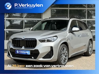 BMW X1 sDrive18i M SPORT | PANORAMA | PREMIUM PACK | ADAPT. CRUISE | KEYLESS ENTRY | STOELVERWARMING | 19 INCH LM VELGEN |