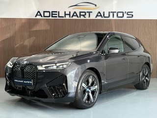 BMW iX XDrive50 Business Edition Plus 112 kWh / Panoramadak / Full map navigatie / Cruise control / Camera / Stoelverwarming