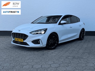 Ford Focus EcoBoost ST-Line 125PK CRUISE l CAMERA l TOPSTAAT!