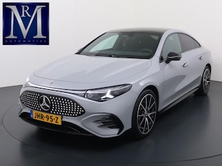 Mercedes-Benz CLA 250+ Launch Edition 85.5 kWh AMG| NIEUW MODEL| 11.000KM!| ELEKTRISCHE STOELEN| CAMERA| DODE HOEK| FABRIEKSGARANTIE MERCEDES| ORIGINEEL NEDERLANDS NAP| ALPINE GRIJS| 19 INCH VELGEN|