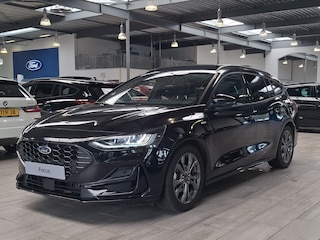 Ford Focus Wagon EcoBoost Hybrid 155 pk ST-Line | Pano | Winterpack | Cruise control | Climate control | SYNC 4 | All-season banden |