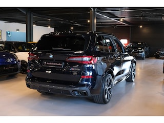 BMW X5 M50i High Executive |84.464km| 530pk V8 *Panodal/Leder/Camera/21 Inch Breedset
