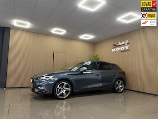 Seat Leon 1.5 eTSI FR * Automaat / Panoramadak / Virtual cockpit / Stoel-Stuurverwarming *