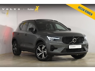 Volvo XC40 B4 211PK Automaat Plus Dark / Adaptive Cruise control / Extra getint glas / Harman Kardon / Elektrisch verstelbare stoelen met geheugen / Stoel- en stuurverwarming / Elektrisch panorama schuifdak / Trekhaak