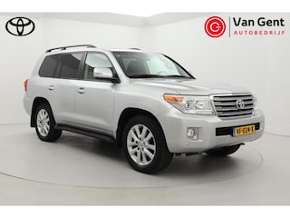 Toyota Land Cruiser 4.5 V8 D-4D Executive High Roof Window Van | Panoramadak | Trekhaak | Leder | JBL | BearLock | Navigatie | Stoelventilatie | Stoel-/stuurverwarming | Houtinleg | Treeplanken | 20 inch