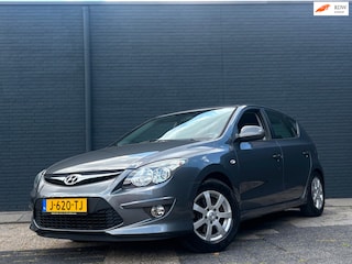 Hyundai i30 CW 1.4i i-Drive Cool | Airco | Lichtmetalen Velgen