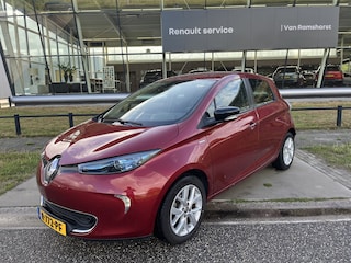 Renault Zoe E-Tech Electric R110 Limited 41 kWh SOH 89 % / Huur Accu / Keyless / Stoelverw. / Navigatie / Camera /