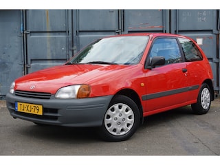 Toyota Starlet 1.3-16V Black | Unieke Auto | Trekhaak | Nieuwstaat ! |APK 24-08-2027