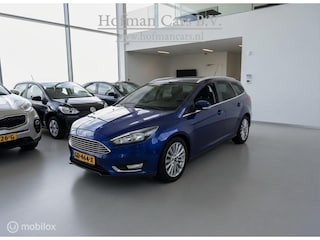 Ford Focus Wagon 1.0 EcoBoost Titanium Edition | 125 pk | Trekhaak | Distributie nieuw