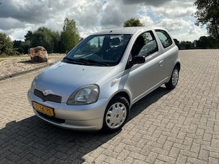 Toyota Yaris 1.3-16V VVT-I LUNA