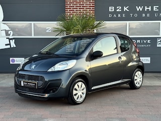 Peugeot 107 1.0 Access Accent | Uniek lage km stand! | NAP | 1e eigenaar | Dealer onderhoud | Airco | Rijlklaar + nieuwe apk