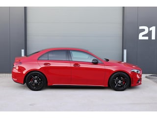 Mercedes-Benz A-klasse 200 Launch Edition AMG / Night Pakket / Keyless Go / Standkachel / Sfeerverlichting / Stoelverwarming