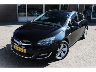 Opel Astra 1.4 Turbo Sport CC, Trekhaak, Parksens. V en A, Leder, Armsteun, 17" LMV